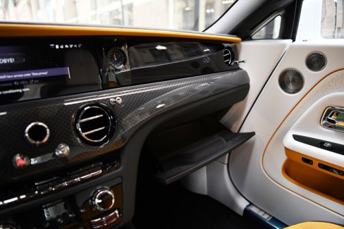 New 2025 Rolls-Royce Spectre Black Badge image 18