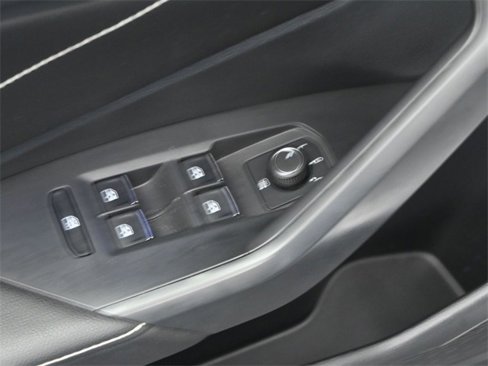 Certified 2022 Volkswagen Jetta SEL image 21