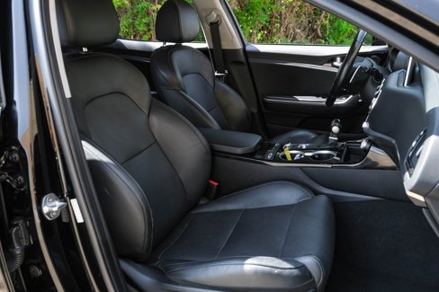 Used 2018 Kia Stinger Premium image 33