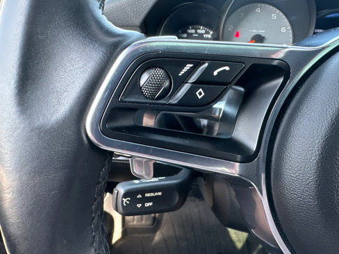 Used 2015 Porsche Macan S image 20