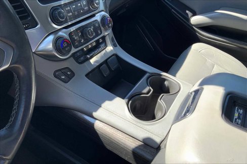 Used 2016 Chevrolet Suburban LT w/ Luxury Package image 16