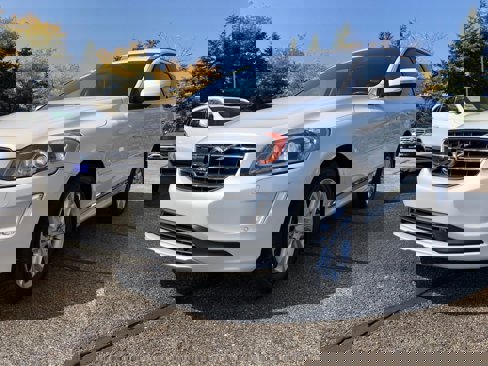 Used 2015 Volvo XC60 T5 Platinum image 3
