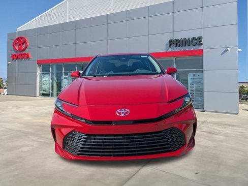 New 2025 Toyota Camry LE image 9