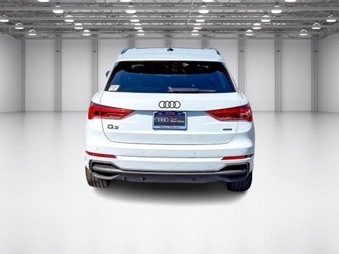 Certified 2025 Audi Q3 2.0T Premium image 4