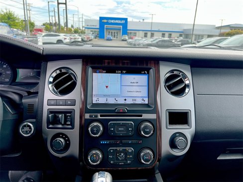 Used 2017 Ford Expedition Platinum image 13