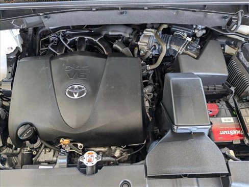 Used 2018 Toyota Highlander Plus image 24