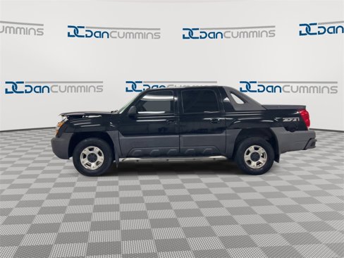 Used 2003 Chevrolet Avalanche 4x4 w/ Suspension Package, Off-Road image 5