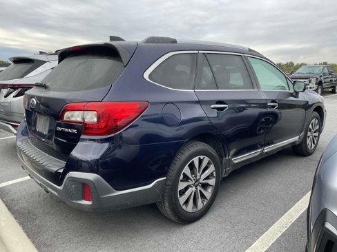 Used 2018 Subaru Outback 2.5i Touring image 4