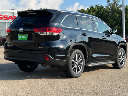 Used 2017 Toyota Highlander XLE image 7