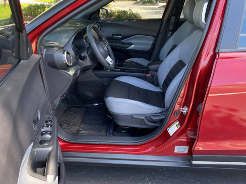 Used 2023 Nissan Kicks SR image 13