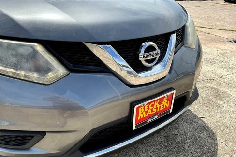 Used 2016 Nissan Rogue SV w/ SV Premium Package image 27