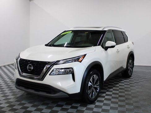 Used 2021 Nissan Rogue SV w/ Premium Package image 2