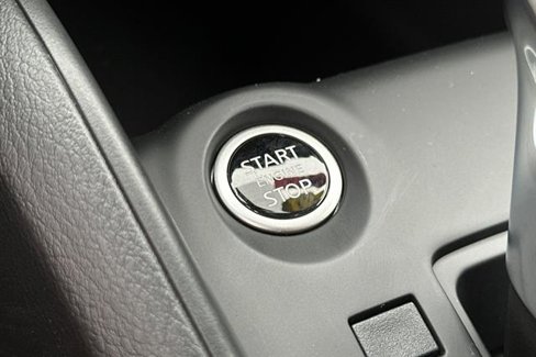 New 2025 Nissan Kicks Play S image 24