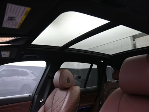 Used 2023 BMW X5 sDrive40i image 12