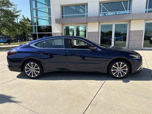 Used 2019 Lexus ES 350 image 4