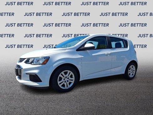 Used 2020 Chevrolet Sonic LT image 3