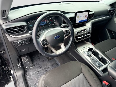 Used 2022 Ford Explorer XLT image 9