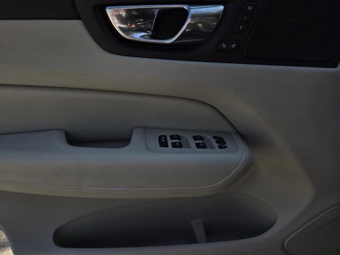 Used 2021 Volvo XC60 T6 Inscription w/ Protection Package Premier image 20