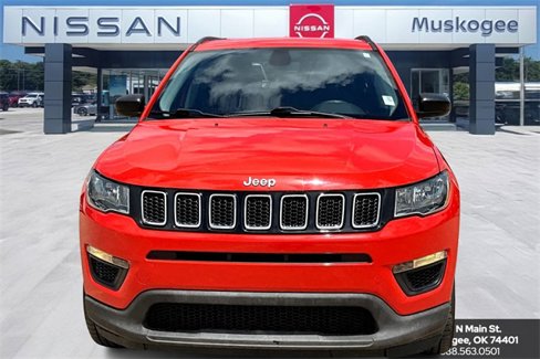 Used 2020 Jeep Compass Sport image 2