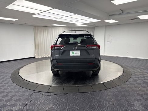 Used 2019 Toyota RAV4 LE image 4