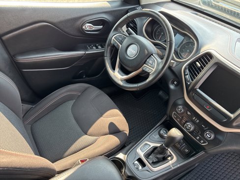 Used 2016 Jeep Cherokee 75th Anniversary image 27