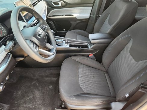 Used 2023 Jeep Compass Sport image 18