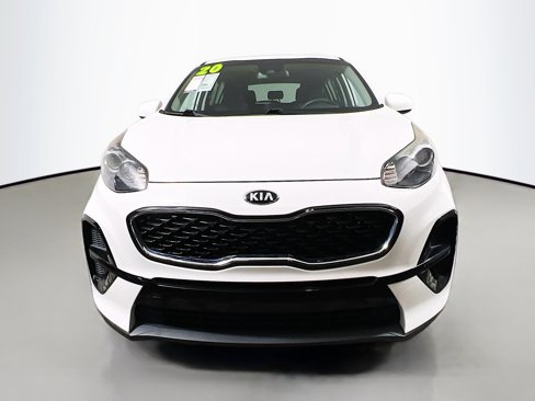 Used 2020 Kia Sportage LX image 11