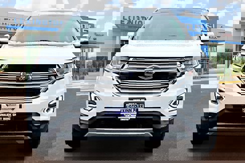 Used 2017 Ford Edge Titanium w/ Equipment Group 301A image 3