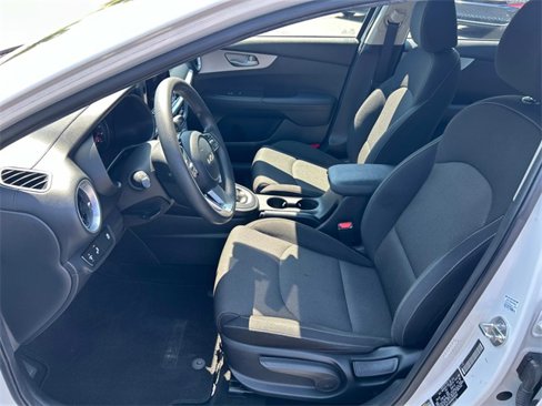 Used 2024 Kia Forte LXS w/ LXS Technology Package image 18