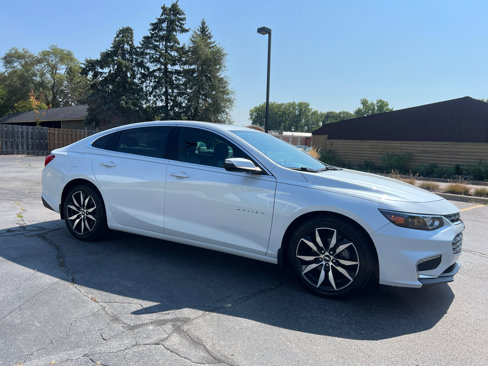 Used 2017 Chevrolet Malibu LT w/ Leather Package image 10