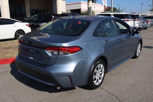Used 2022 Toyota Corolla LE image 4