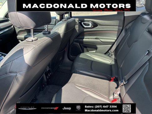 Used 2022 Jeep Compass Trailhawk w/ Trailhawk Elite Group image 9