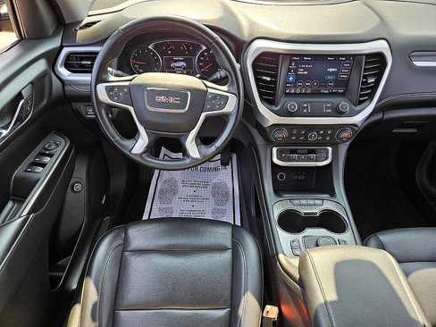 Used 2023 GMC Acadia SLT image 9