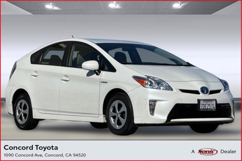 Used 2014 Toyota Prius Two image 1
