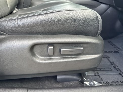 Used 2017 Honda Pilot Elite image 42