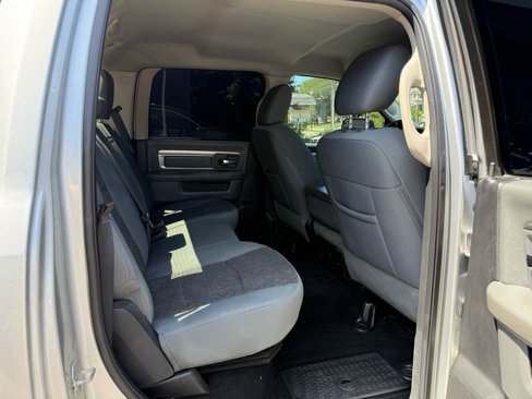 Used 2014 RAM 3500 Big Horn image 12