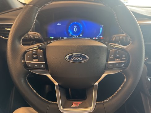 Used 2022 Ford Explorer ST w/ ST Street Pack image 30