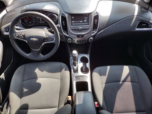 Used 2017 Chevrolet Cruze LT image 5