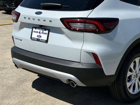 New 2025 Ford Escape Active image 7