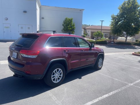 Used 2018 Jeep Grand Cherokee Laredo image 4
