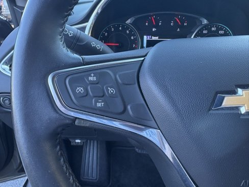 Used 2017 Chevrolet Malibu LT image 31