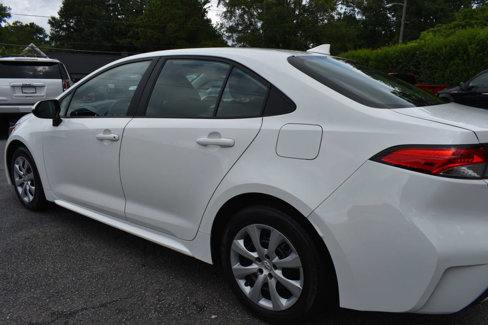 Used 2021 Toyota Corolla LE image 28