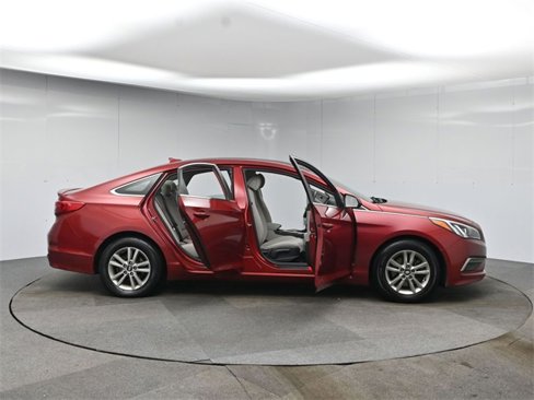 Used 2015 Hyundai Sonata SE image 40