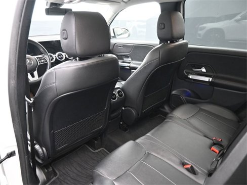 Used 2022 Mercedes-Benz GLB 250 image 10