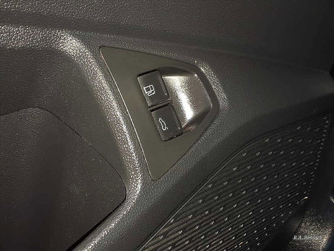 Used 2021 Volkswagen Jetta SE image 11