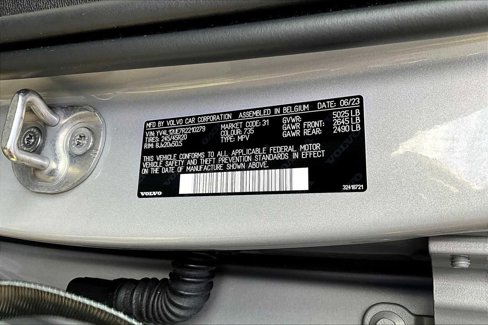 Used 2024 Volvo XC40 B5 Plus w/ Protection Package Premier image 31