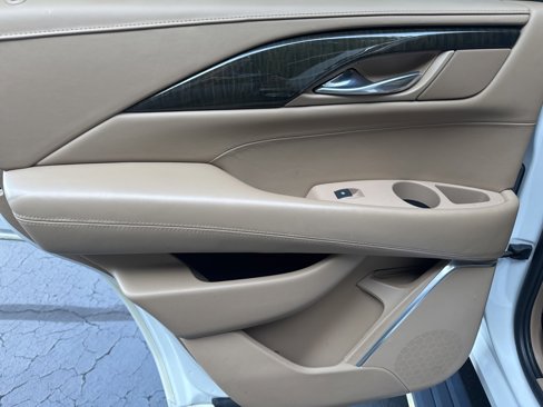 Certified 2019 Cadillac Escalade Platinum image 10