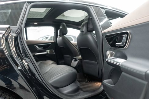 Used 2023 Mercedes-Benz EQE 500 4MATIC Sedan image 12
