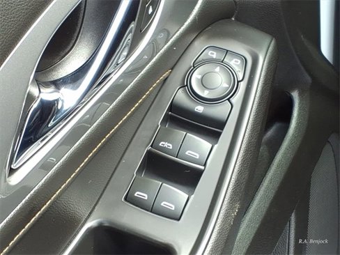 Used 2018 Chevrolet Traverse LT image 15