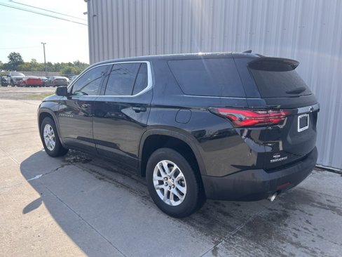 Used 2023 Chevrolet Traverse LS image 5